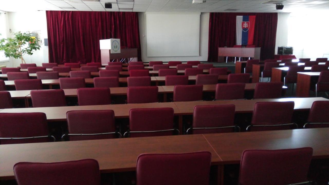 Penzion Institut Kosice Ngoại thất bức ảnh