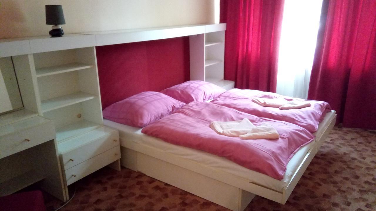 Penzion Institut Kosice Ngoại thất bức ảnh