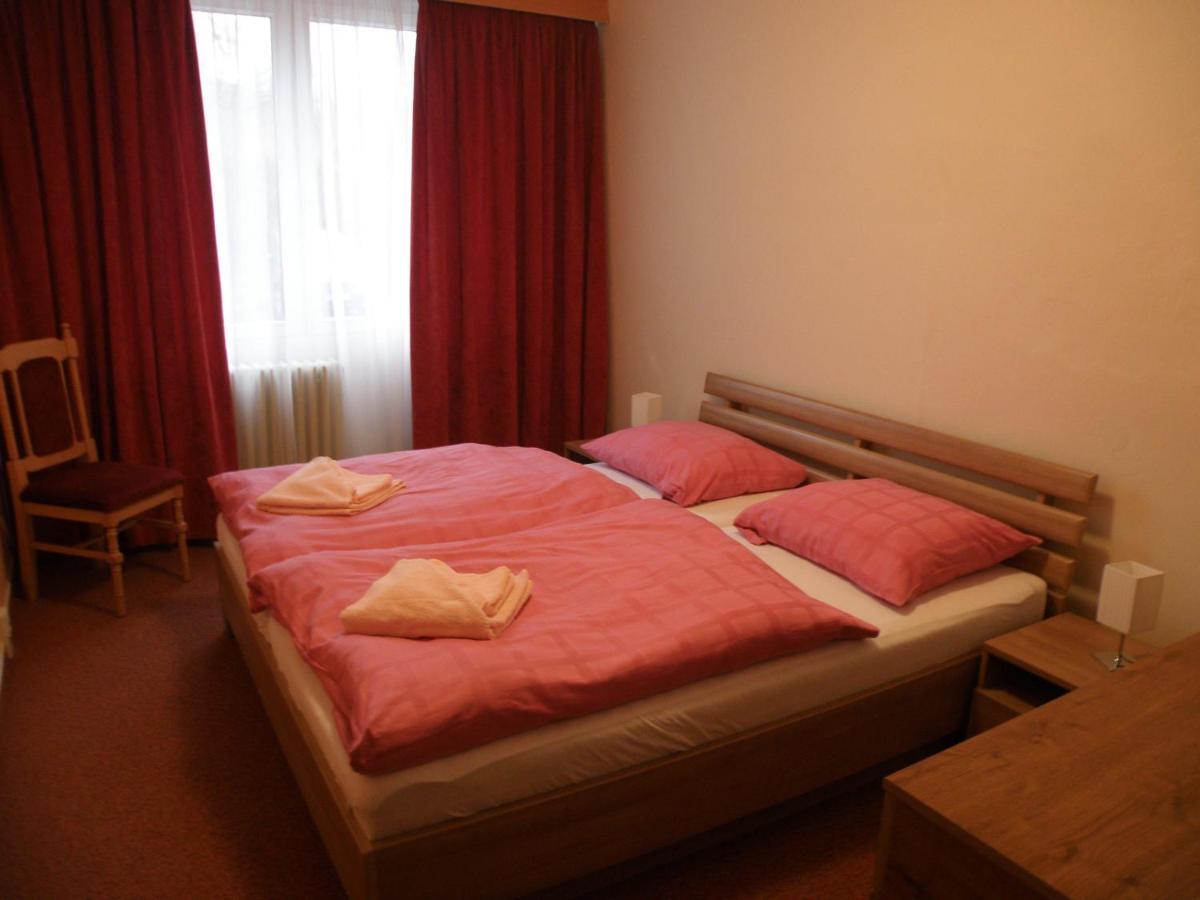 Penzion Institut Kosice Ngoại thất bức ảnh