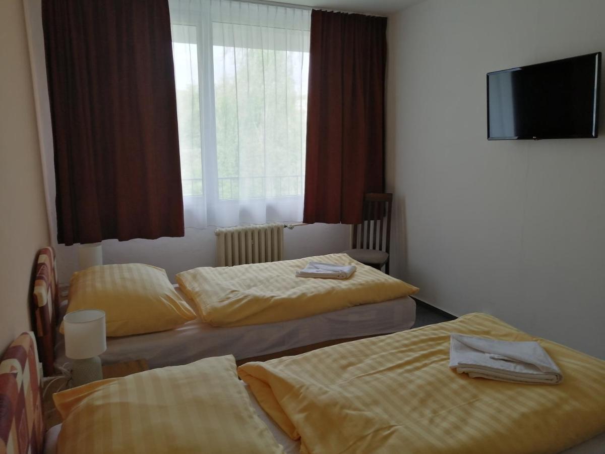 Penzion Institut Kosice Ngoại thất bức ảnh